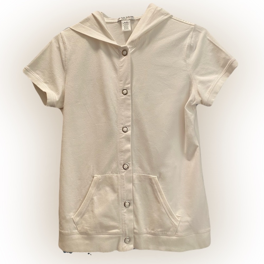 Size M Hannah Sport Women’s White Short Sleeve Sweatshirt.